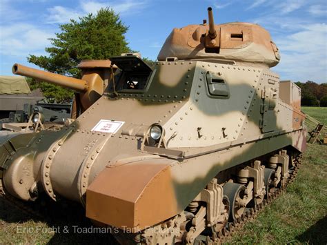 M 3 Grant Tank Y M 4 Sherman Zona Militar