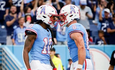 Tennessee Titans Surprise Fans With Houston Oilers Jerseys Sparking