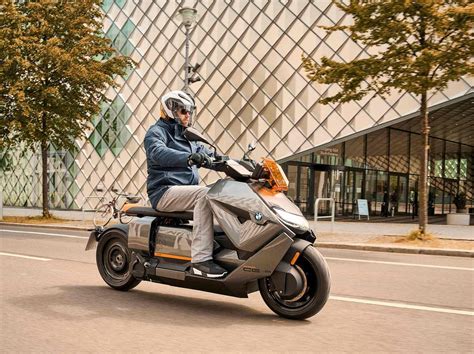 2022 Bmw Ce 04 Scooter First Look Cycle World
