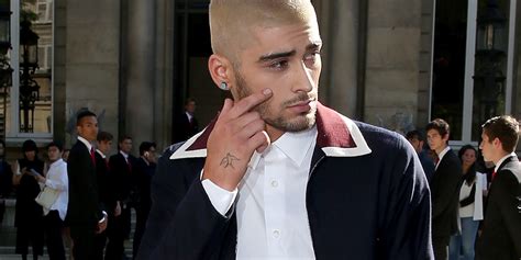 Since he and gigi hadid announced their breakup, he got two neck. Zayn Malik Shows Off Blonde Hair At Valentino Men's ...