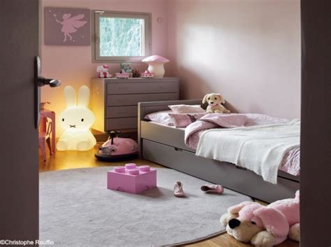 deco chambre fille gris et rose