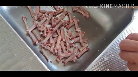 Cara mudah membuat label pada pelajaran atau pun undangan, dan mail merge juga bisa diaplikasikan untuk membuat undangan.untuk lebih jelasnya saksikan bagaim. Cara mengeluarkan tulang ceker ayam - YouTube