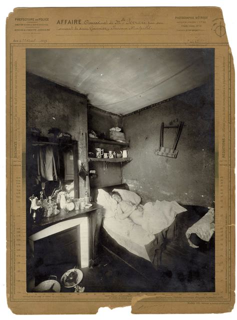 Säure, Leidenschaft und getrocknetes Blut: Pariser Tatortfotos der