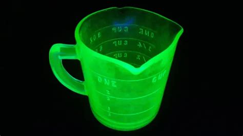Kellogg S Green Vaseline Glass Cup Measuring Cup Spouts Depression