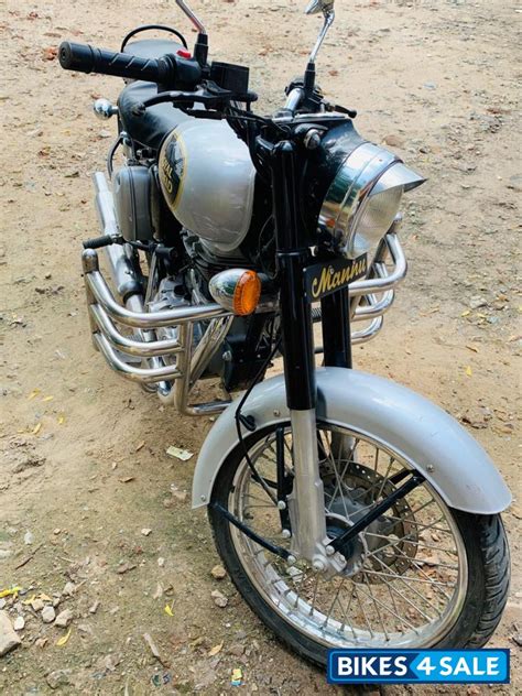 Stealth black, airborne blue, stormrider sand, gunmetal grey, classic black, chrome black, metallo silver, orange ember. Used 2018 model Royal Enfield Classic 350 for sale in ...