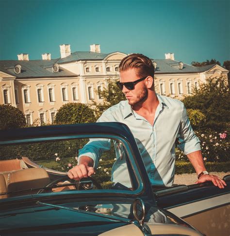 If you had a really rich friend who lavished you and everyone else with gifts etc, on the scale of ipads and stuff what would you give them back? 7 Useless Things Only Rich People Can Buy | Gozend