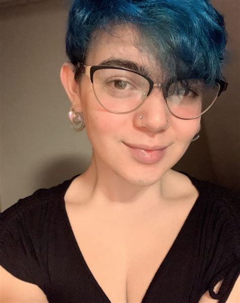 just dyed my hair blue!💙 : transpositive