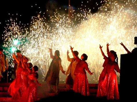 15 Countries That Celebrate Diwali Festival Of Lights Hubpages