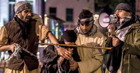 Jun 16, 2021 · محكمة أمريكية تقرر نقل هارفي واينستين إلى لوس أنجليس تمهيدا لمحاكمة جديدة في اتهامات إضافية بالاغتصاب. أفغانستان.. "طالبان" تعدم 3 نساء من "داعش" بعد اغتصابهنَّ ...