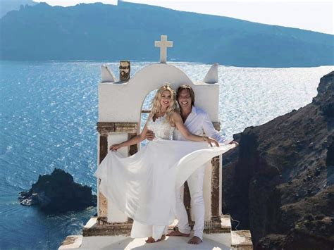 Είναι πια άντρας ώριμος», υποστήριξε. Στράτος Τζώρτζογλου - Σοφία Μαριόλα: Γαμπρός και νύφη στη ...