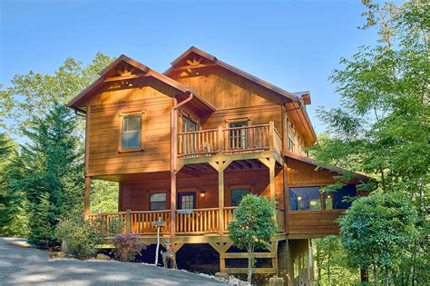 Cabins In Middle Tennessee Luxury Cabin With Hot Tub By Pigeon Forge