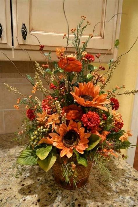 Thanksgiving Decoration Centerpiece Ideas With Flowers26 Fall Flower