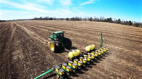 Planting John Deere 8100 And 7200 12 Row Planter Farmer In The Boot