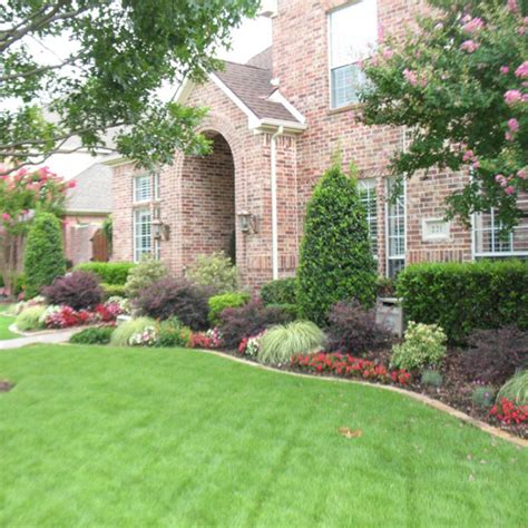 45 Gorgeous Backyard Landscape With Edging Lawn Design Ideas