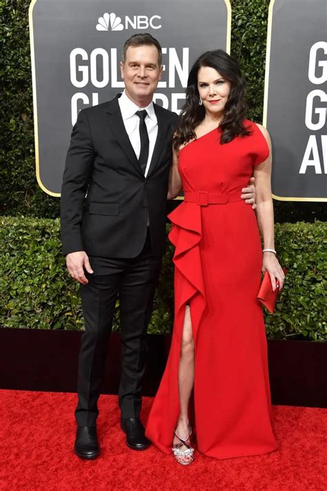 29 Of The Cutest Couples At The 2020 Golden Globes In 2020 Nice Dresses Celebrity Dresses