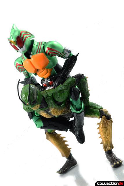 This kamen rider amazon omega full armor pepakura includes : Kamen Rider Amazon Omega | CollectionDX