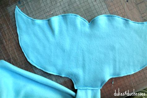If you are sewing your tail closed, you will stitch through all 4 layers at once. DIY Mermaid Tail Blanket - Dukes and Duchesses