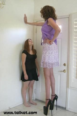 Super Tall Sexy Women