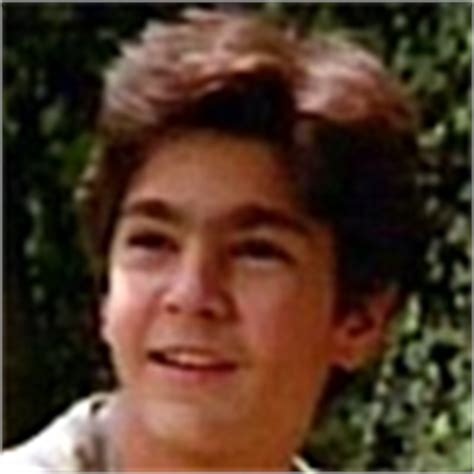 En esta película se trata la historia de teo, un joven actor que se hará pasar por un adulto mayor y se internará en un asilo donde se encontrará con. Martín Altomaro :: Filmography