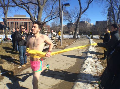 23 Photos Nearly Naked Mile Run In Iowa City
