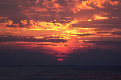 Free Images : beach, sea, water, ocean, horizon, cloud, sun, sunrise, sunset, dawn, atmosphere ...