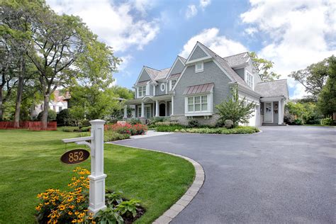 Highland homes builds quality new construction homes in the best communities in their markets, letting you live a life you love. Highland Park Custom Home | Chicago North Shore Home ...