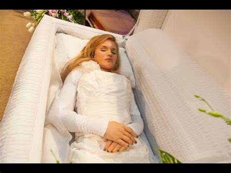 Shocking video of a bride killed just before marriage in an air crash. MEMENTO MORI (PHOTOS OF THE DEAD) PART #1 - YouTube
