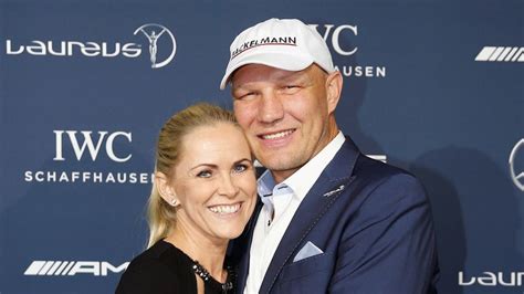 Die beiden prominenten sollen brandenburg in kurzen filmen. Axel Schulz: Seine Familie geht ihm über alles ...