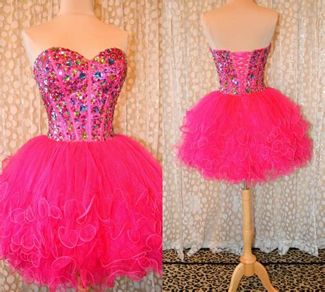 Short Ball Gown Homecoming Dresses Sweetheart Backless Crystals Prom Gowns Lovely Tulle Party
