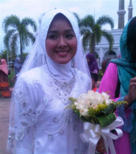 Pernikahan ally iskandar farah lee. photo Pernikahan Ally Iskandar Dan Farah Lee | macam ...