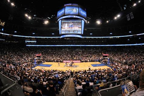 The staff working at nba bubble sites such as hotels and arenas will not be required to quarantine as of now, but according to the athletic, they will face strict. Assistir a um jogo da NBA no Orlando Magic Arena - 2019 ...