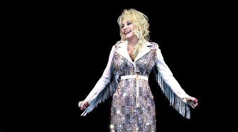 Dolly Parton Releasing First Christmas Album In Years CHVNRadio Southern Manitoba S Hub