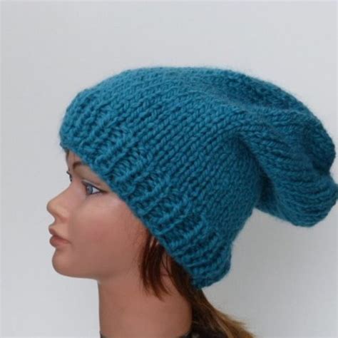 Codes promo, ventes flash, livraison offerte, trouvez le produit de vos rêves à prix réduit ! Bonnet femme ,loose, long , tombant , tricoté main - Un ...