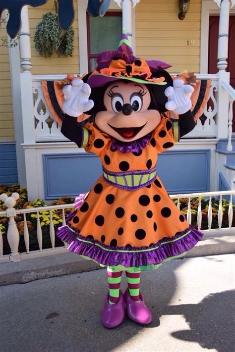 Halloween Minnie Mouse Too Cute Disneyland Halloween Disney