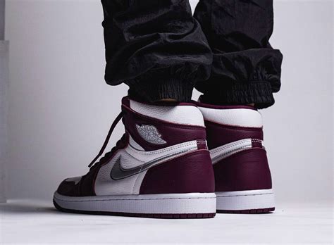 Air Jordan 1 Retro High Og ‘bordeaux 555088 611 Sneaker Style
