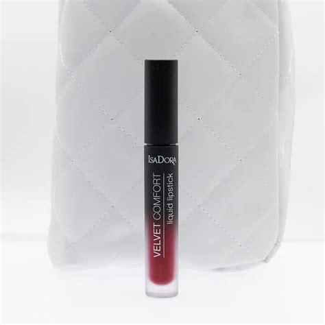 Isadora Velvet Comfort Liquid Lipstick Cranberry Love Parafarmacia