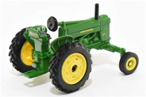 164 John Deere 60 Tractor National Farm Toy Museum Daltons Farm Toys