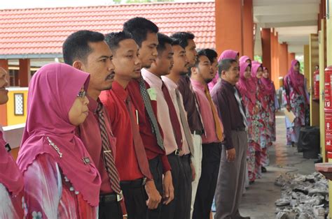 Laporan dokumentasi sambutan hari guru tahun 2016 sekolah kebangsaan tengku mahkota. skfeldaulutebraupg.blogspot.com: Laporan bergambar ...