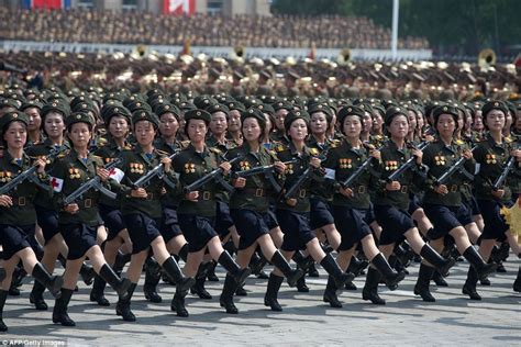 Est100 一些攝影 Some Photos North Korean Women Soldiers 北韓女兵