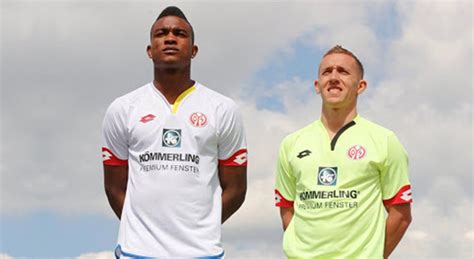 Juni, um 16:30 uhr, im bruchwegstadion mit einer öffentlichen trainingseinheit in die sommervorbereitung zur kommenden spielzeit 2021/22. Mainz 05 Lotto 2016-17 Alternative Trikots - Todo Sobre ...