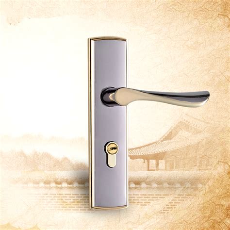 These are usually handles that require some basic locks and latches as most doors are for bedrooms, living and dining rooms and studies. Bedroom door knob with key lock - Door Knobs