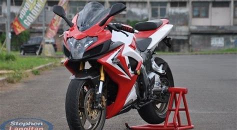 Explore exclusive pulsar 220 images including side view, seats, wheels, headlights, console view, side view mirrors & design. Modified Bajaj Pulsar 220 Photos, Details, Rouser 220 ...