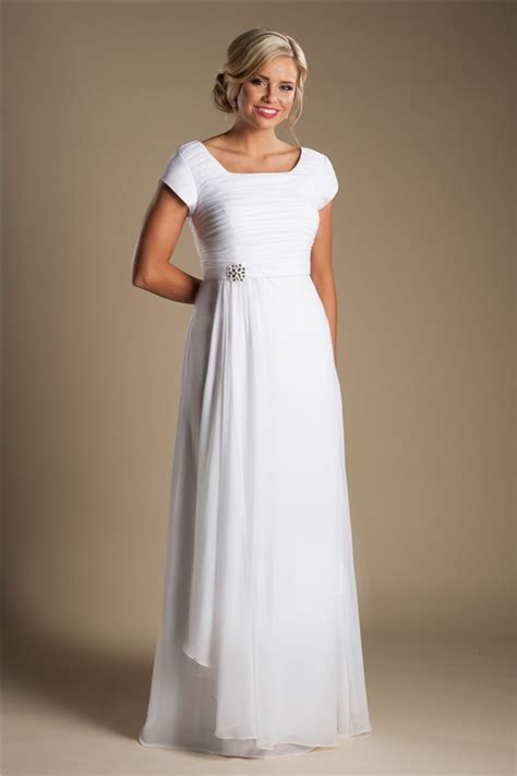 Modest Sheath Sleeve White Chiffon Garden Beach Wedding Dress Without Train