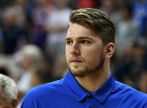 When luka doncic pulls up to a photo studio in central madrid on a crisp april afternoon, a scuffed from the outside, though, doncic seems unbothered. Luka Dončić se iz ZDA vrača domov