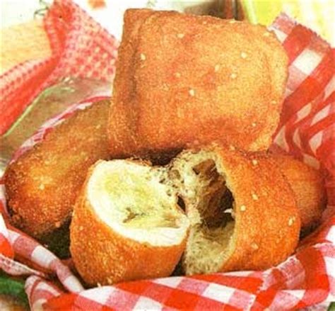 3.cakwe isi udang + ayam.martabak daging sapi / kambing & jamur. Bolang-Baling (Roti Goreng)
