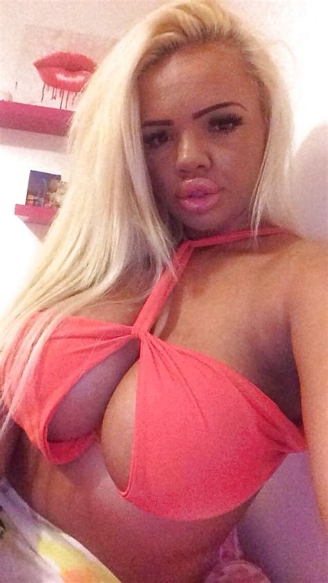 Bimbo Chav Slag Kayla M Huge Fake Tits N Lips Photo X Vid Com