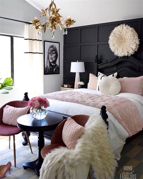 19 Amazing Glam Bedrooms With Chic Style Glam Bedroom Decor Wall Decor Living Room Apartment