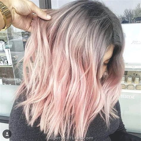 50 façons audacieuses et subtiles de porter des cheveux rose pastel