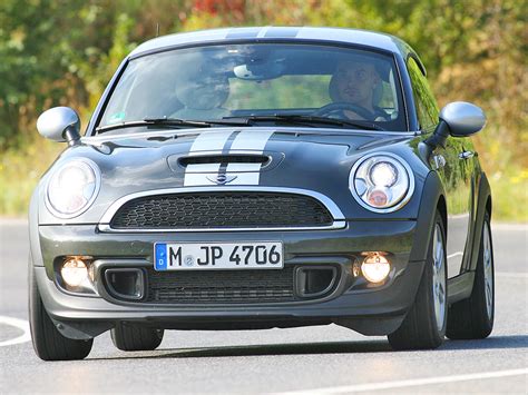 That feeling when you just want to unplug and explore. Mini Cooper SD Coupé im Test | autozeitung.de