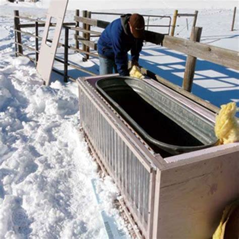How To Keep Livestock Water From Freezing Mother Earth News Horse